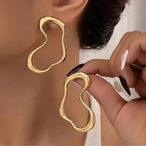 Anthropologie Squiggle Post Earrings Gold Sculptural Wavy O14